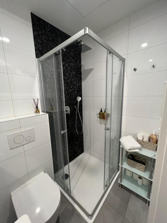 Angeloroma Deluxe Apartment Прага Екстериор снимка