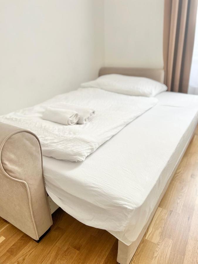 Angeloroma Deluxe Apartment Прага Екстериор снимка